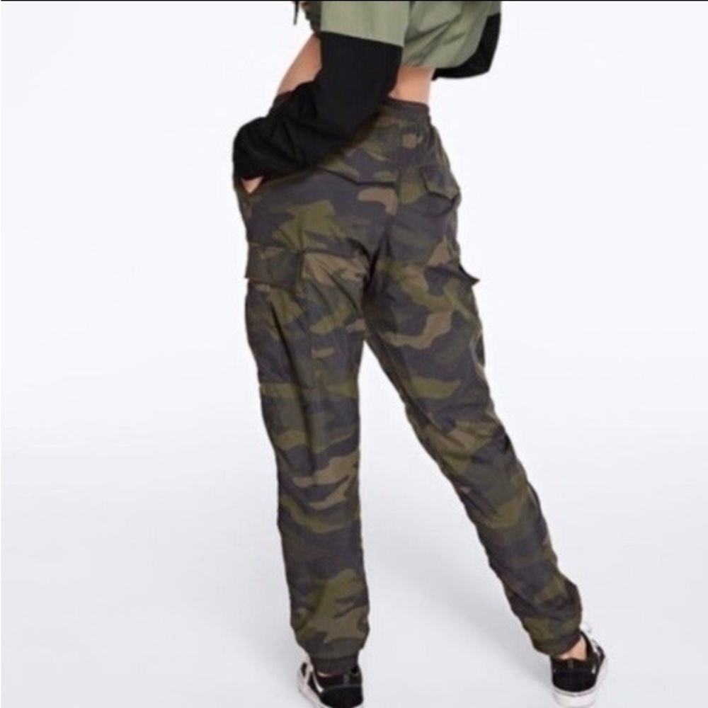 PINK Camo Cargo Utility Pant Y2K Medium